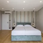 Beachfront Luxury Luce, Featuring A Heated Pool, Fitness Area, And Sauna Potomje