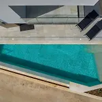 Villa Beachfront Luxury Luce, Featuring A Heated Pool, Fitness Area, And Sauna Potomje