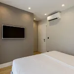 Beachfront Luxury Luce, Featuring A Heated Pool, Fitness Area, And Sauna * Potomje