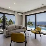Beachfront Luxury Luce, Featuring A Heated Pool, Fitness Area, And Sauna Villa *