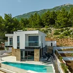 Beachfront Luxury Luce, Featuring A Heated Pool, Fitness Area, And Sauna Villa Potomje