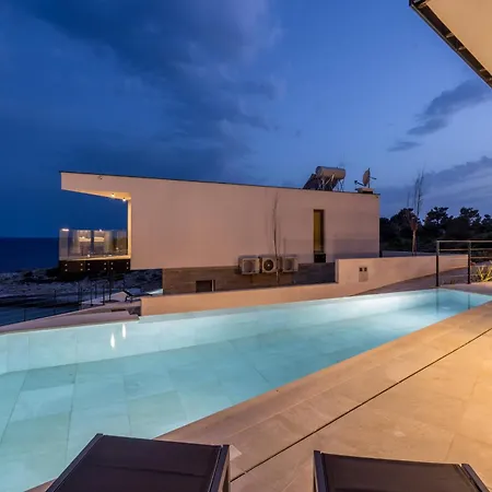 Villa Luxury Luce, Direkt Am *