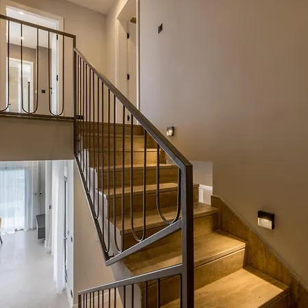 Beachfront Luxury Luce, Featuring A Heated Pool, Fitness Area, And Sauna Βίλα