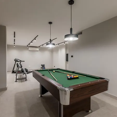 Beachfront Luxury Luce, Featuring A Heated Pool, Fitness Area, And Sauna Βίλα *