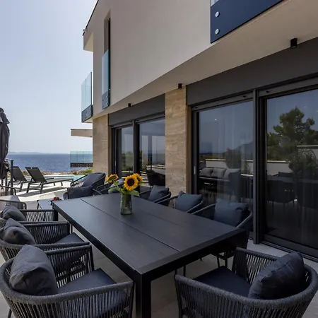 Beachfront Luxury Luce, Featuring A Heated Pool, Fitness Area, And Sauna Βίλα *