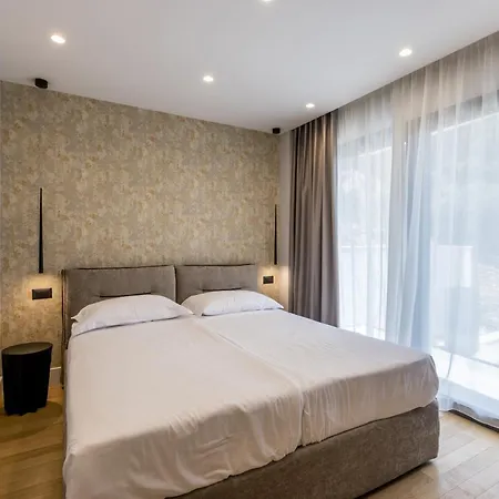 Beachfront Luxury Luce, Featuring A Heated Pool, Fitness Area, And Sauna *