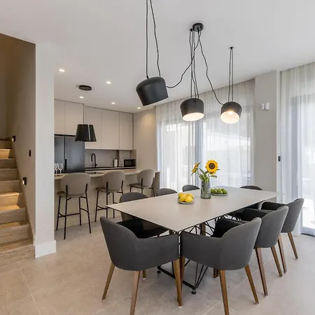Beachfront Luxury Luce, Featuring A Heated Pool, Fitness Area, And Sauna Βίλα *