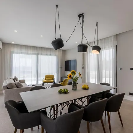 Beachfront Luxury Luce, Featuring A Heated Pool, Fitness Area, And Sauna Βίλα Potomje