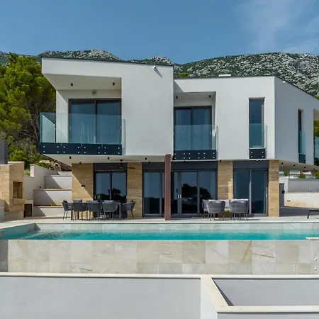 Beachfront Luxury Luce, Featuring A Heated Pool, Fitness Area, And Sauna Βίλα *
