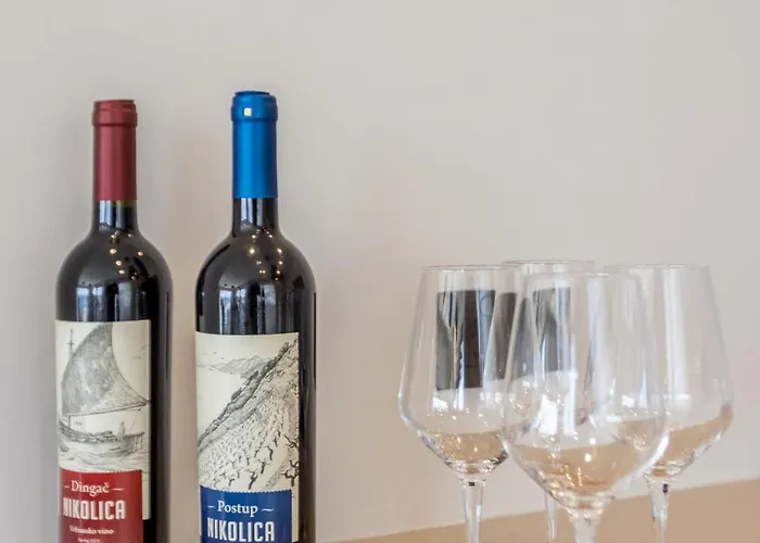 Luxury Luce, Direkt Am