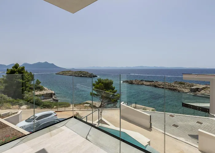 Beachfront Luxury Luce, Featuring A Heated Pool, Fitness Area, And Sauna *