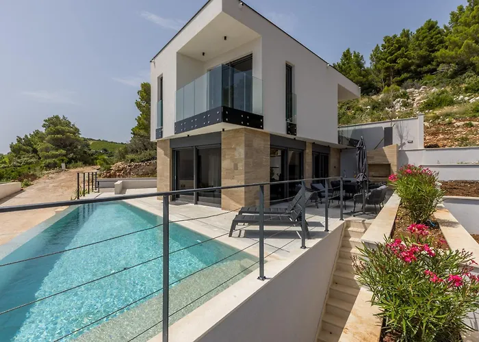 Willa Luxury Luce, Direkt Am