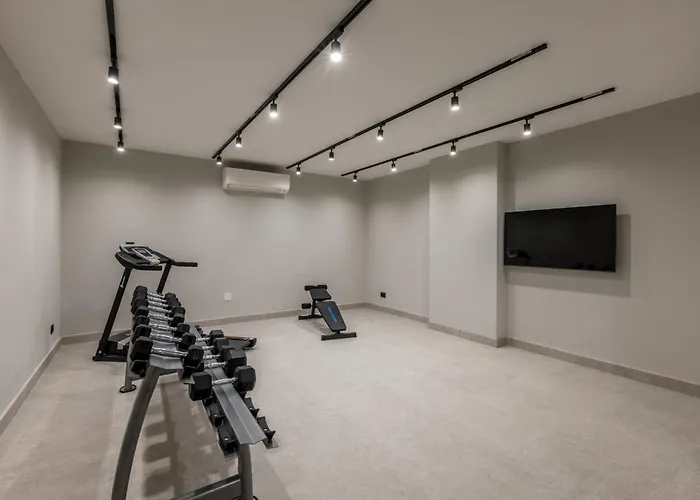 Beachfront Luxury Luce, Featuring A Heated Pool, Fitness Area, And Sauna *