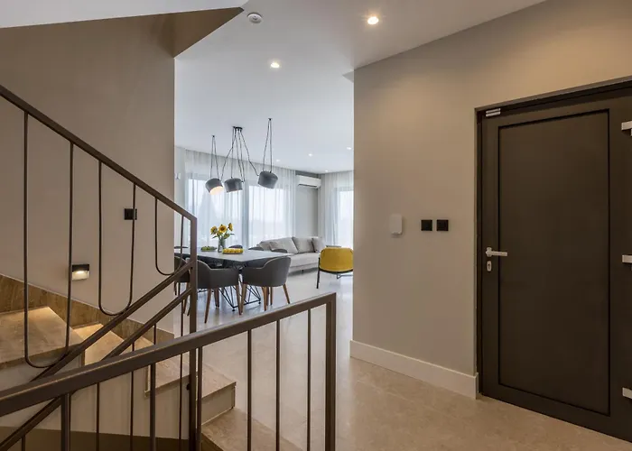 Beachfront Luxury Luce, Featuring A Heated Pool, Fitness Area, And Sauna Potomje