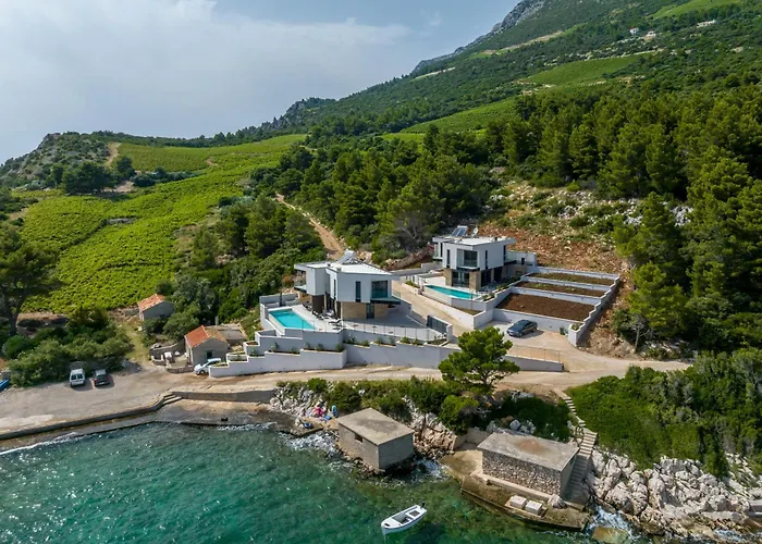 Beachfront Luxury Luce, Featuring A Heated Pool, Fitness Area, And Sauna Willa Potomje
